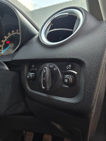 2014 Ford Fiesta - photo 17