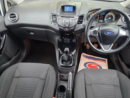 2016 Ford Fiesta - photo 14