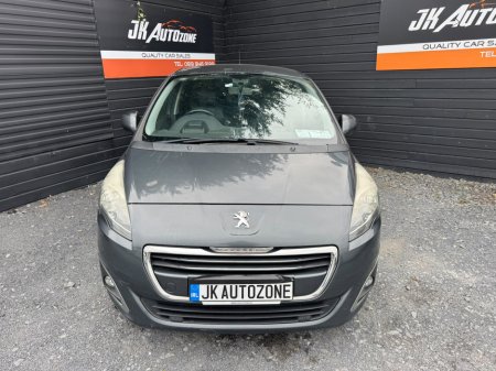 2010 Peugeot 5008 - photo 2