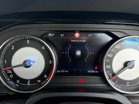 2023 Volkswagen Touareg - photo 9