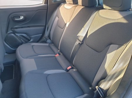 2024 Jeep Renegade - photo 26