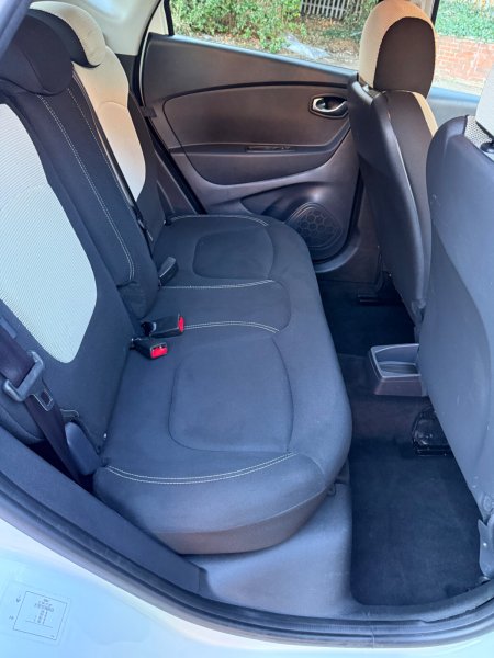 2021 Renault Captur - photo 2