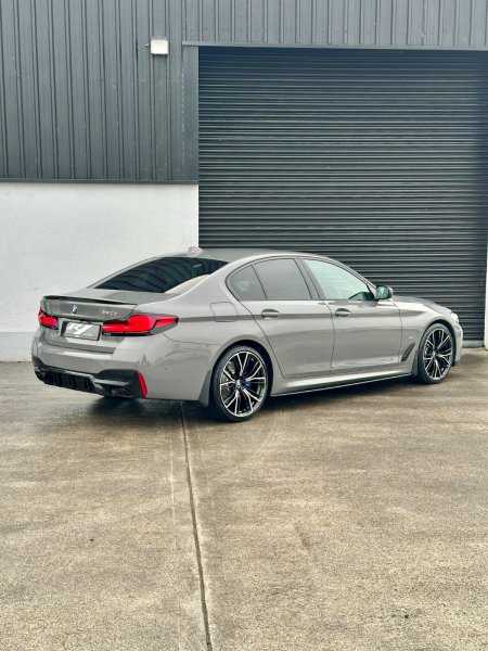 2021 BMW 5-Series - photo 11