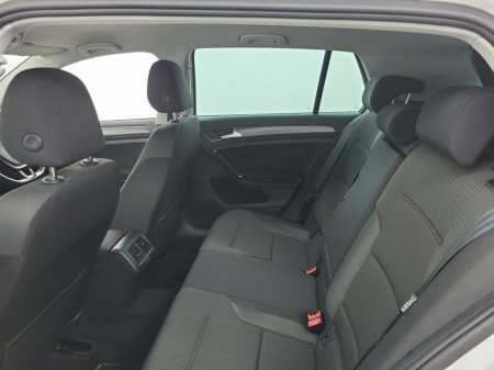 2020 Volkswagen Golf - photo 7
