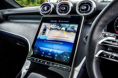 2025 Mercedes-Benz GLC - photo 17