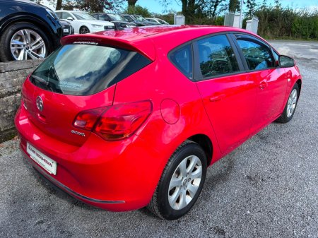2013 Opel Astra - photo 2