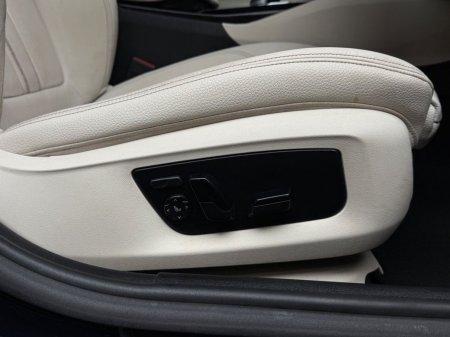 2022 BMW 5-Series - photo 13