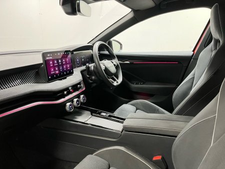 2025 Skoda Superb - photo 4
