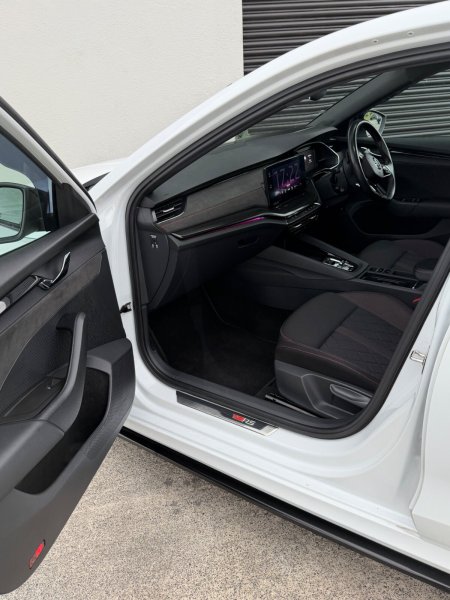 2022 Skoda Octavia - photo 23
