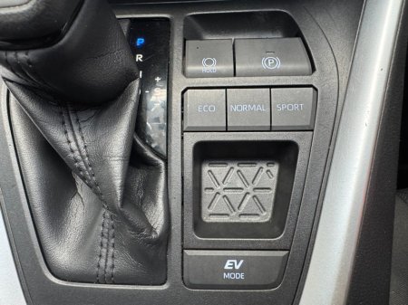 2021 Toyota RAV4 - photo 16