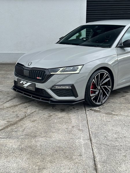 2021 Skoda Octavia - photo 2