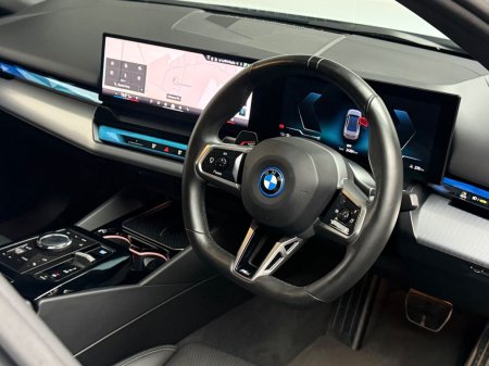 2023 BMW i5 - photo 9