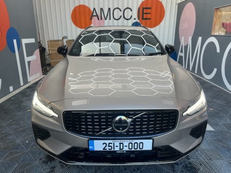 2025 Volvo V60 - photo 2