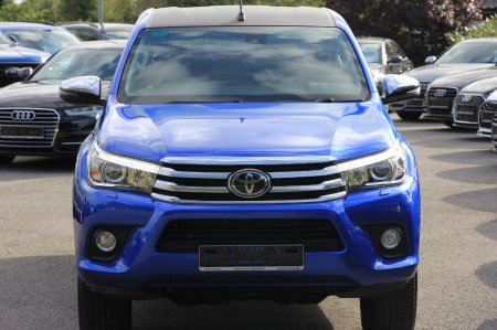 2019 Toyota Hilux - photo 2