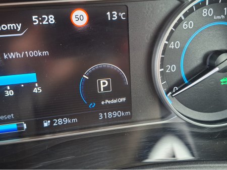 2022 Nissan Leaf - photo 10