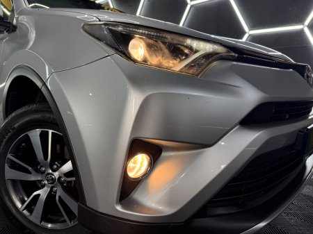 2016 Toyota RAV4 - photo 3