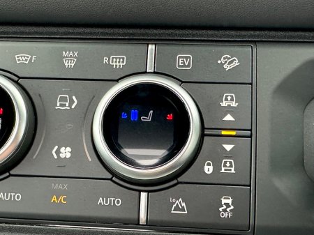 2025 Land Rover Defender - photo 18