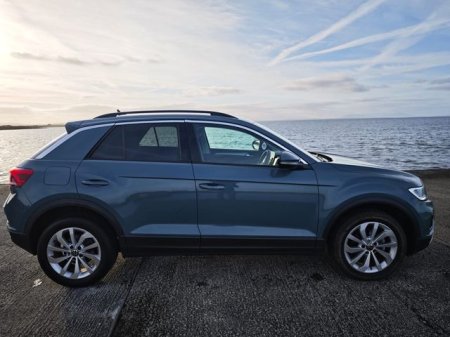 2024 Volkswagen T-Roc - photo 3
