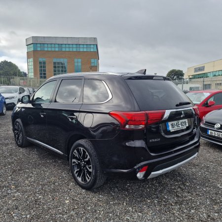 2016 Mitsubishi Outlander - photo 5