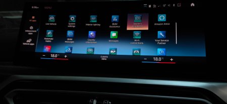 2024 BMW 3-Series - photo 31