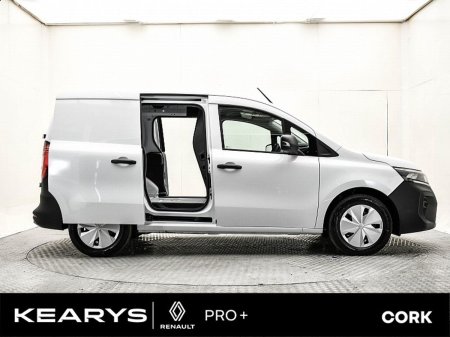 2024 Nissan TOWNSTAR - photo 6