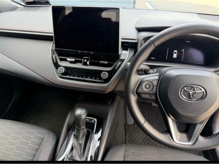 2025 Toyota Corolla - photo 21