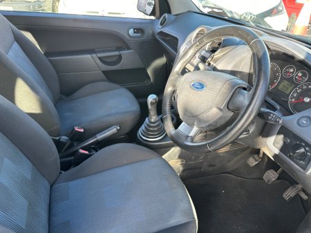 2008 Ford Fiesta - photo 11