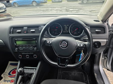 2015 Volkswagen Jetta - photo 5