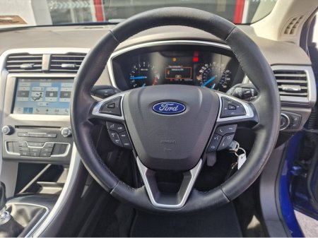 2017 Ford Mondeo - photo 16