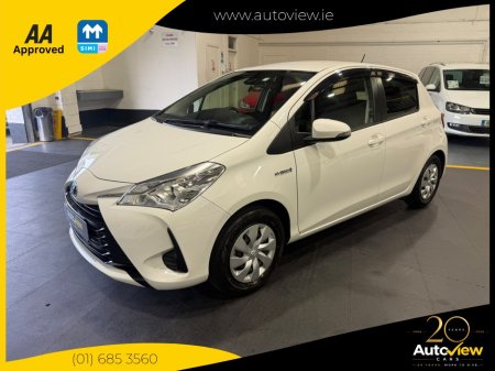 2020 Toyota Vitz - photo 4