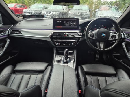 2021 BMW 5-Series - photo 13