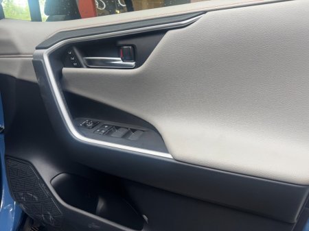 2025 Toyota RAV4 - photo 15