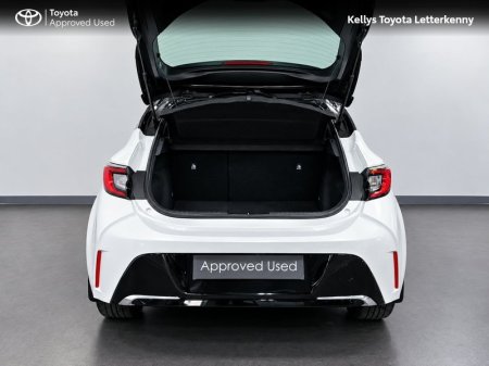 2025 Toyota Corolla - photo 12