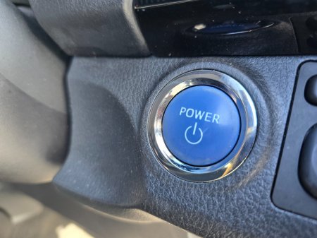 2019 Toyota Vitz - photo 3
