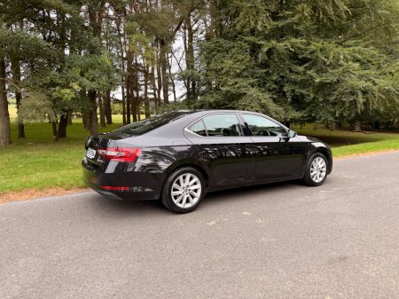2019 Skoda Superb - photo 8