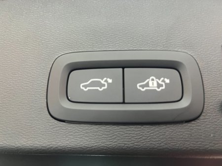 2022 Volvo XC40 - photo 8