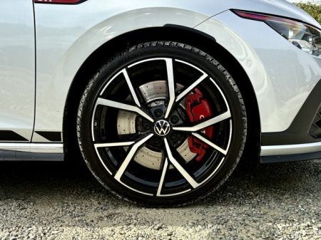 2024 Volkswagen Golf - photo 14