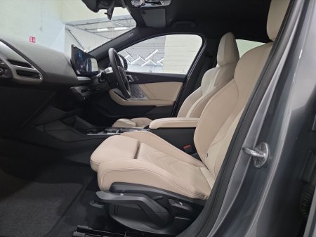 2026 BMW 1-Series - photo 7