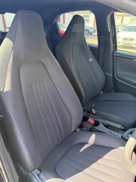 2020 Toyota Yaris - photo 12