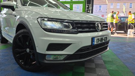 2017 Volkswagen Tiguan - photo 3