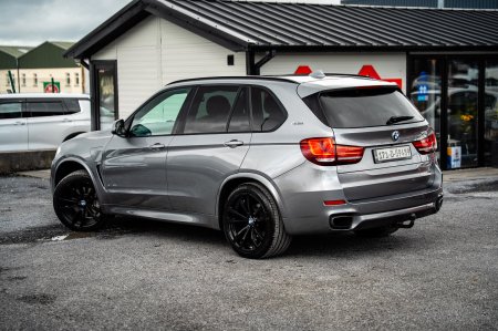 2017 BMW X5 - photo 2
