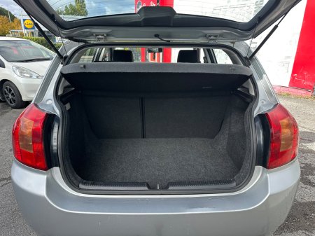 2004 Toyota Corolla - photo 20
