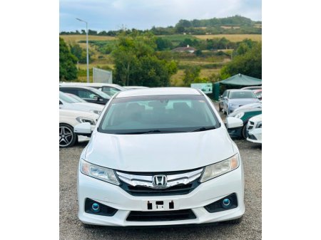 2016 Honda Grace - photo 2