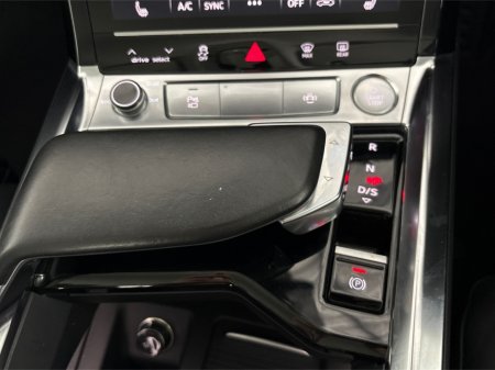 2020 Audi e-tron - photo 17