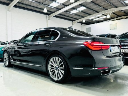 2017 BMW 7-Series - photo 6