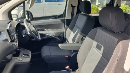 2025 Toyota Proace - photo 6
