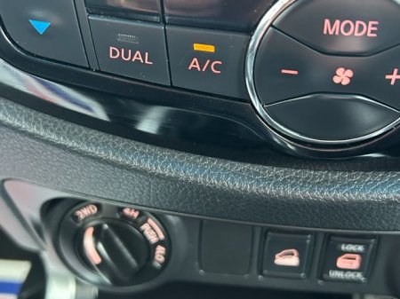 2017 Nissan Navara - photo 22