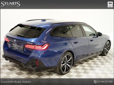 2025 BMW 5-Series - photo 29