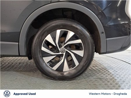 2026 Volkswagen Tiguan - photo 9