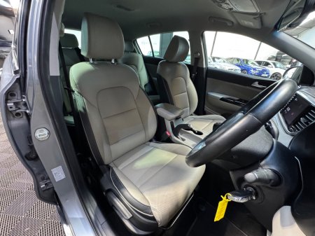 2021 Kia Sportage - photo 13